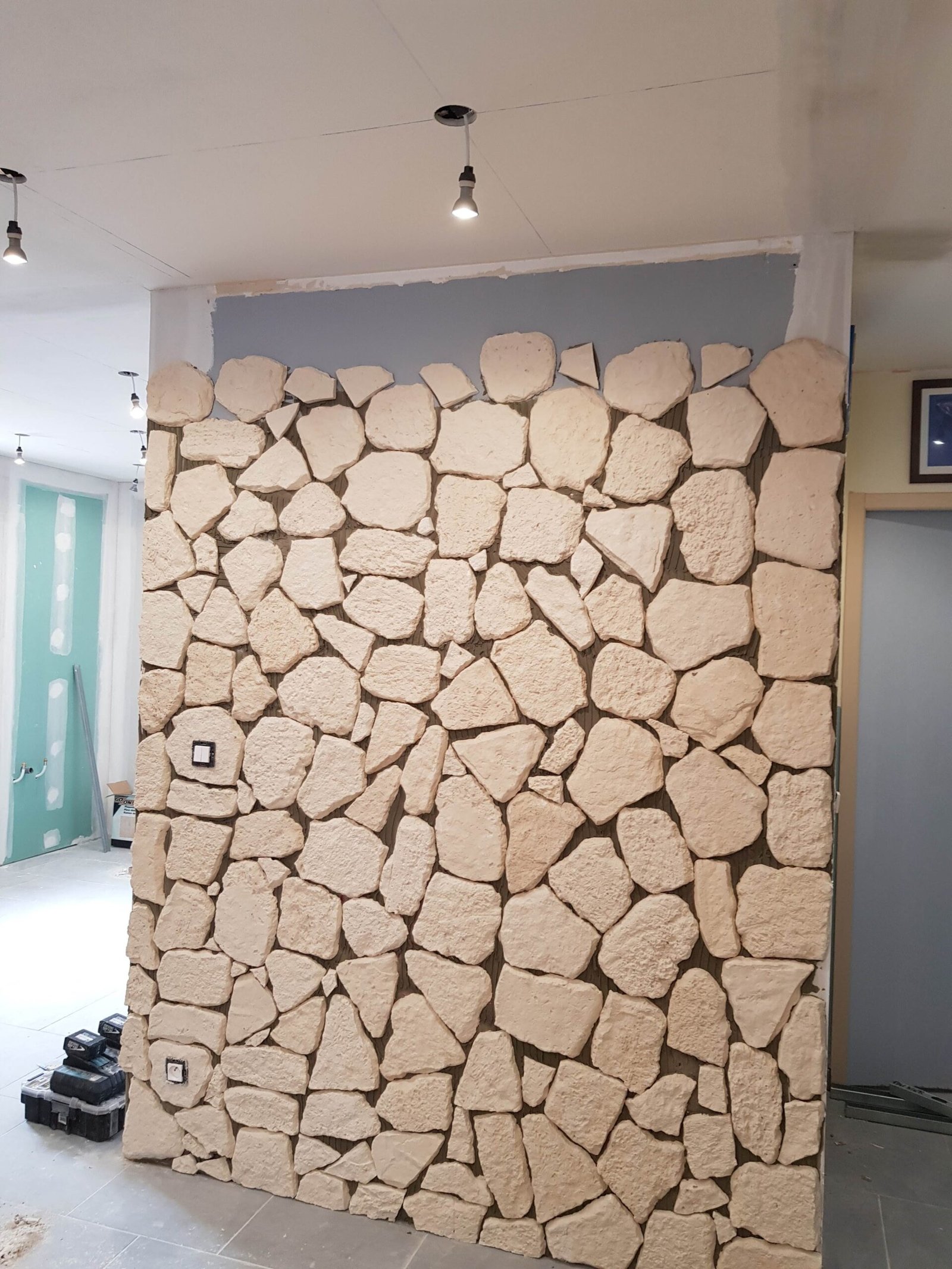 Revetement mur beton cire Mougins - Sud Artiste Rénovation