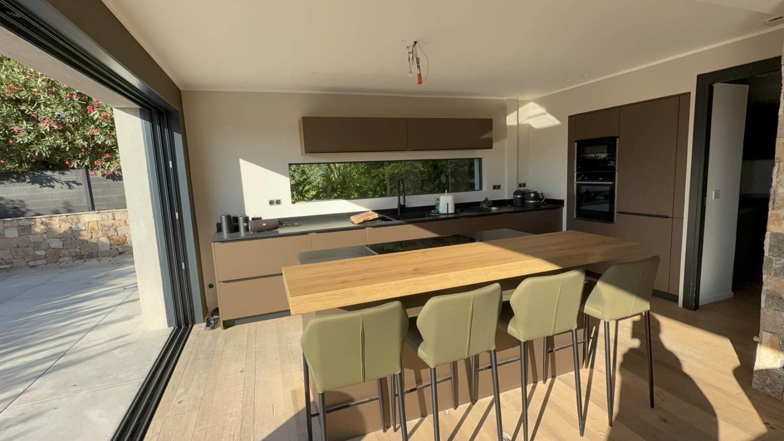 Revetement mur beton cire Mougins - Sud Artiste Rénovation